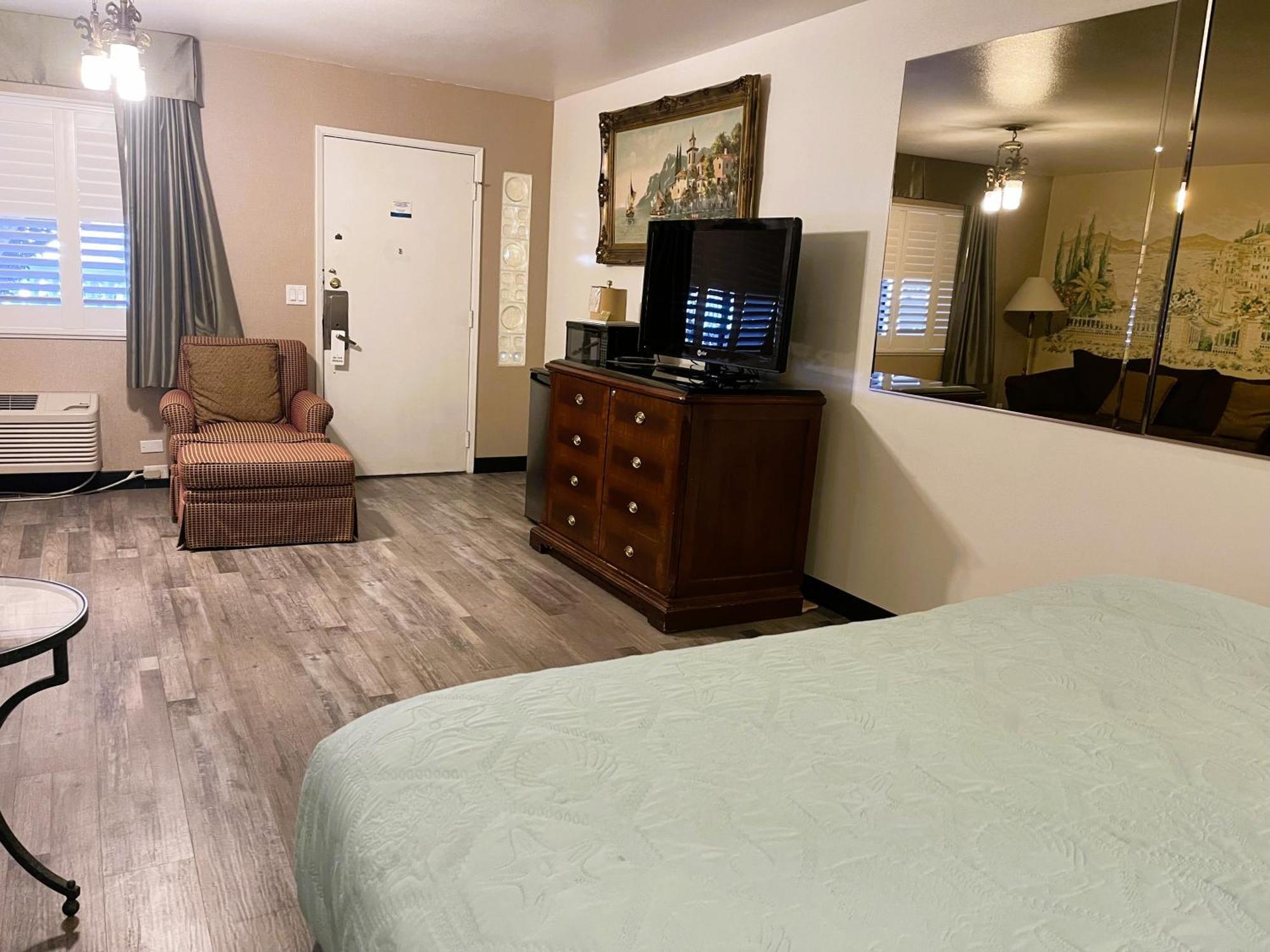 Americas Best Value Inn And Suites -Yucca Valley Bagian luar foto