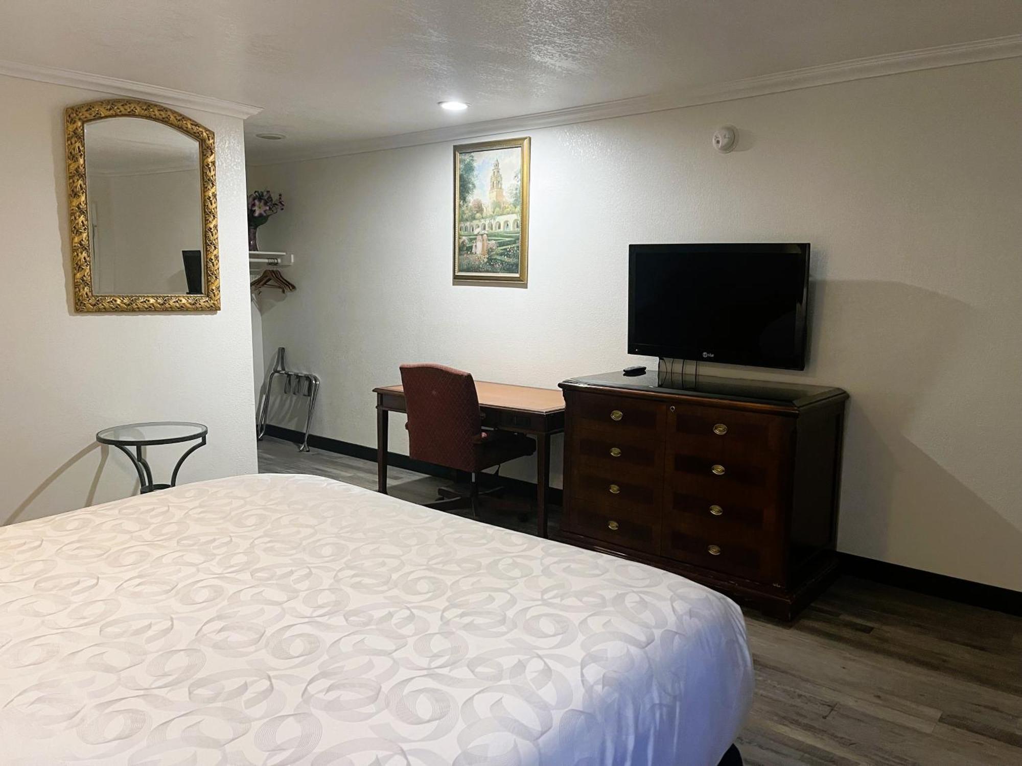 Americas Best Value Inn And Suites -Yucca Valley Bagian luar foto