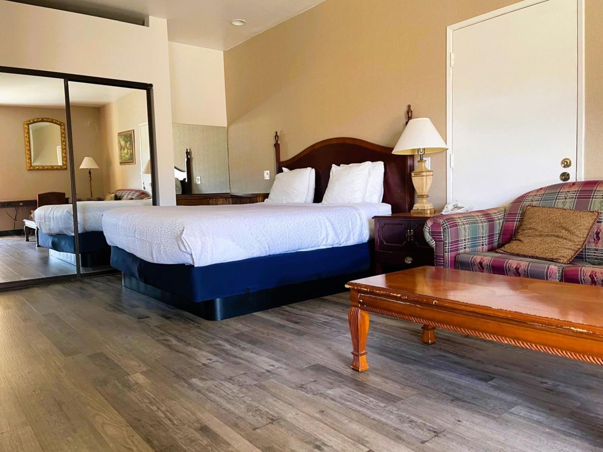 Americas Best Value Inn And Suites -Yucca Valley Bagian luar foto