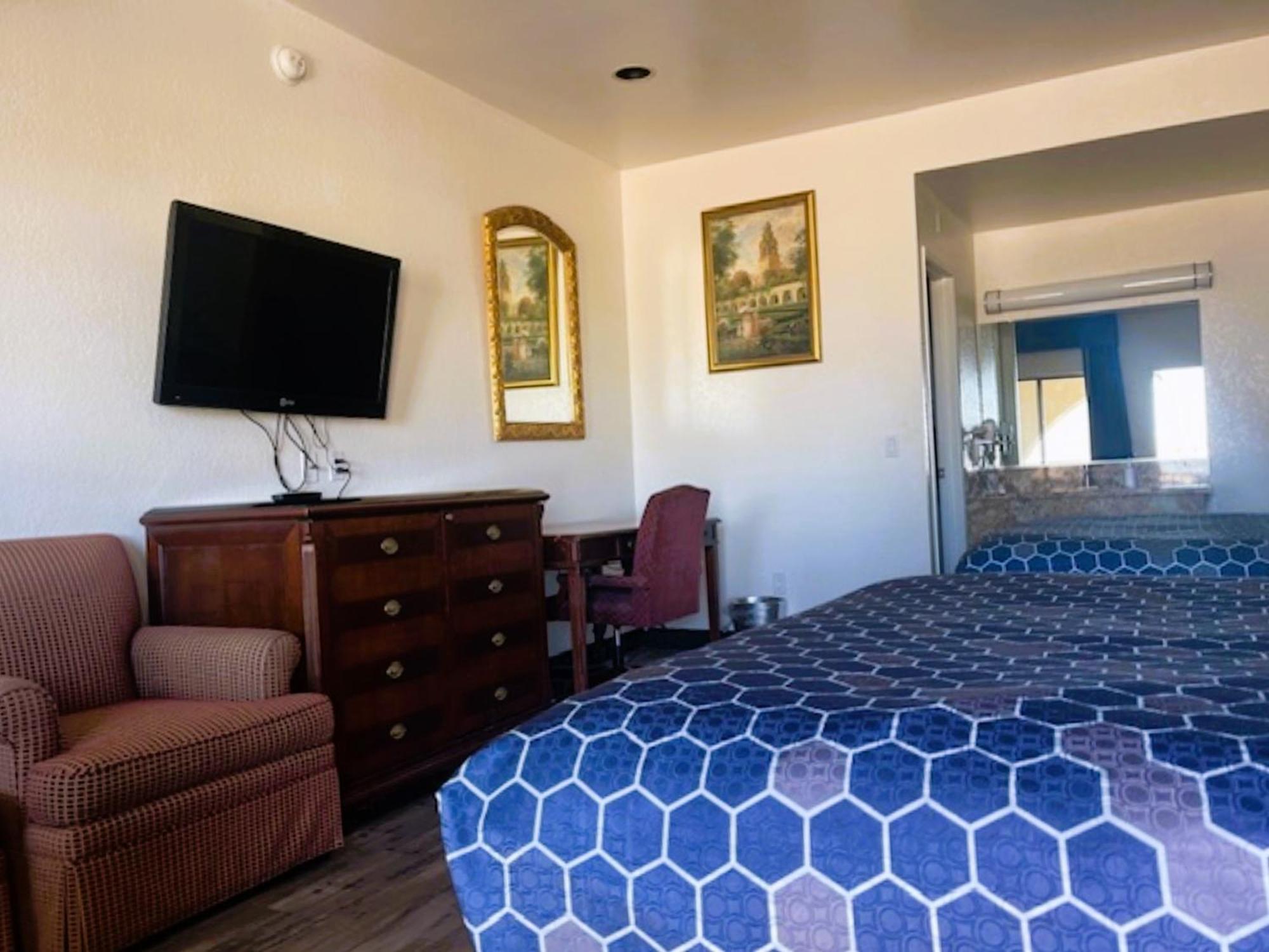 Americas Best Value Inn And Suites -Yucca Valley Bagian luar foto