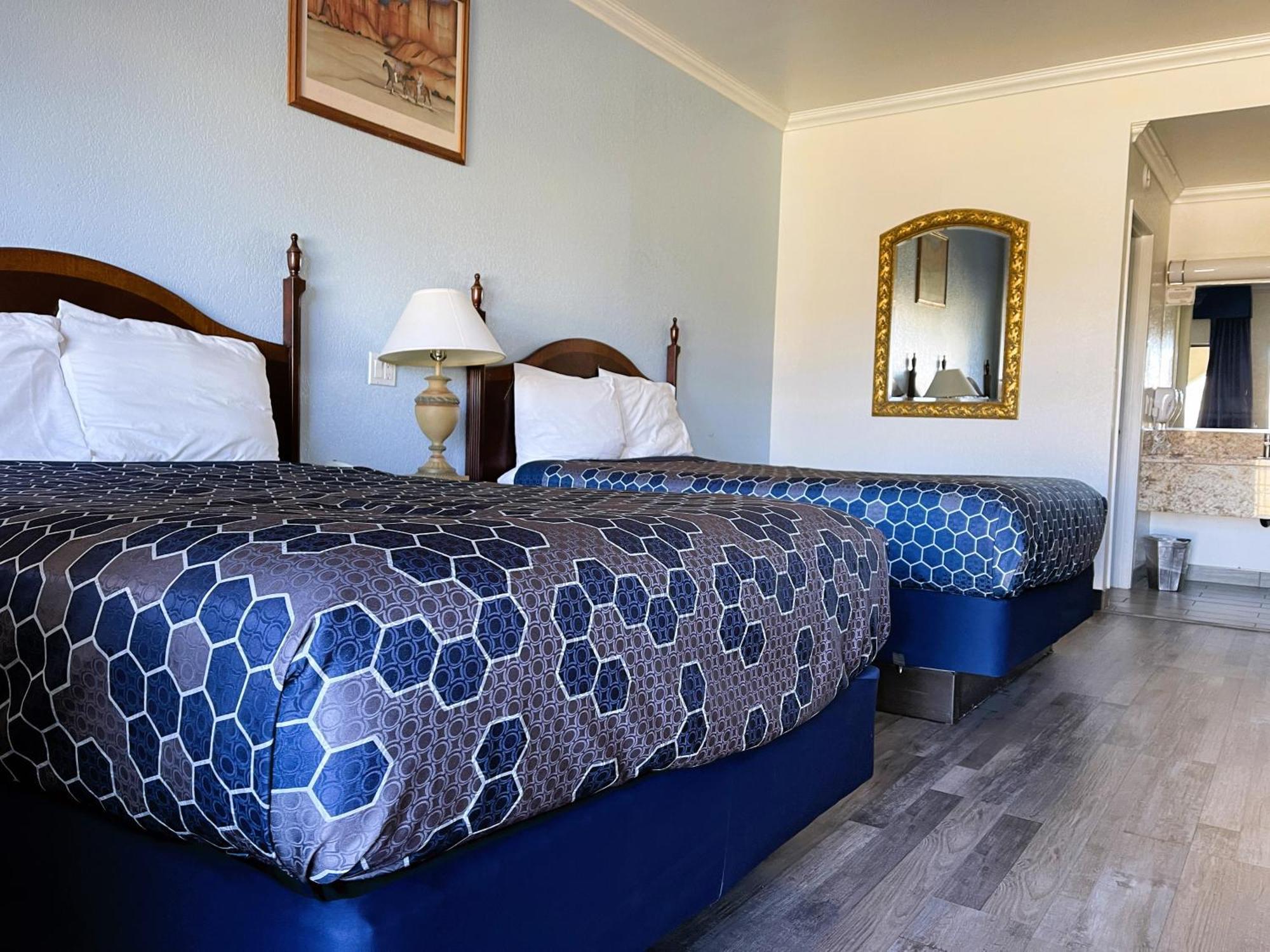 Americas Best Value Inn And Suites -Yucca Valley Bagian luar foto
