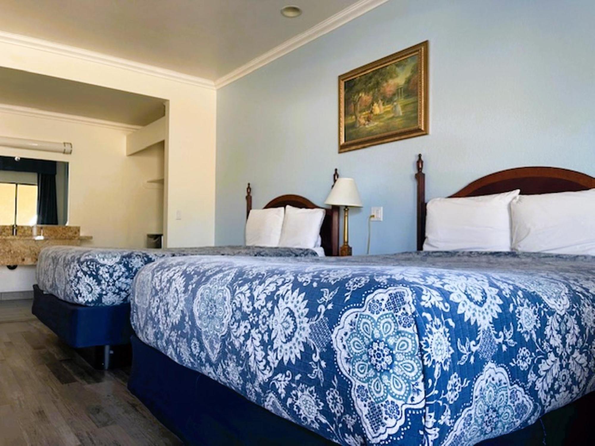 Americas Best Value Inn And Suites -Yucca Valley Bagian luar foto