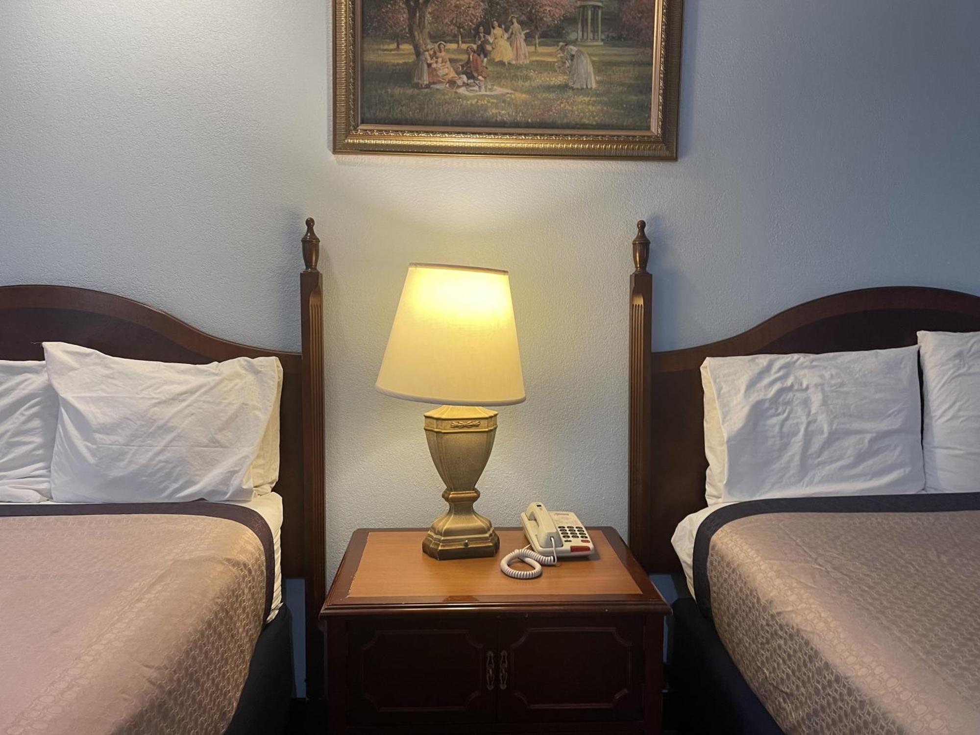 Americas Best Value Inn And Suites -Yucca Valley Bagian luar foto