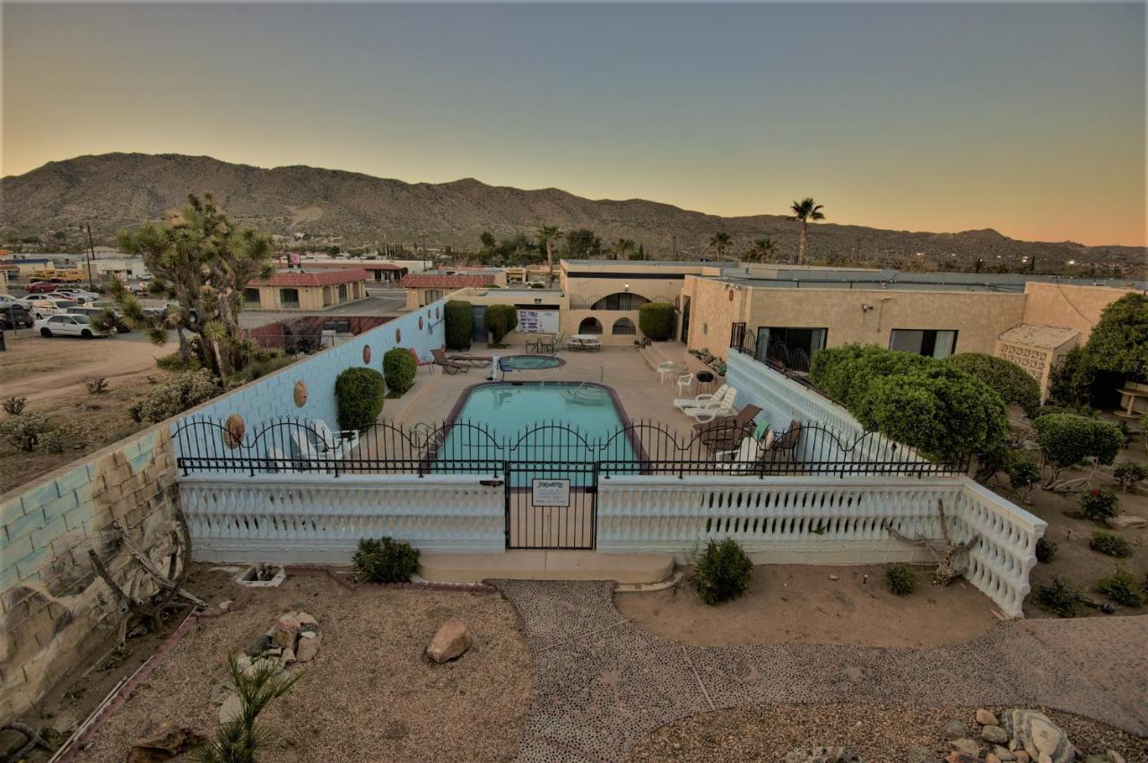 Americas Best Value Inn And Suites -Yucca Valley Bagian luar foto